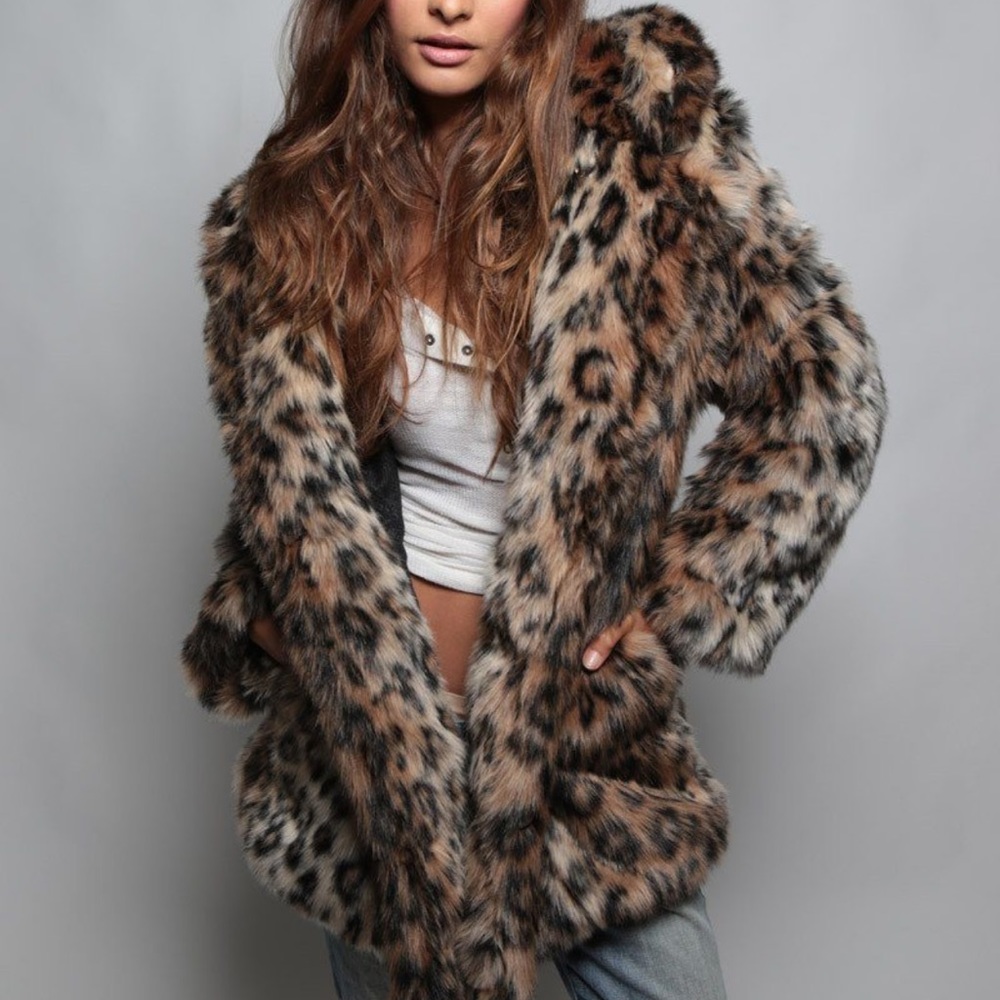 NWT Spirit hoods LEOPARD faux fur coat